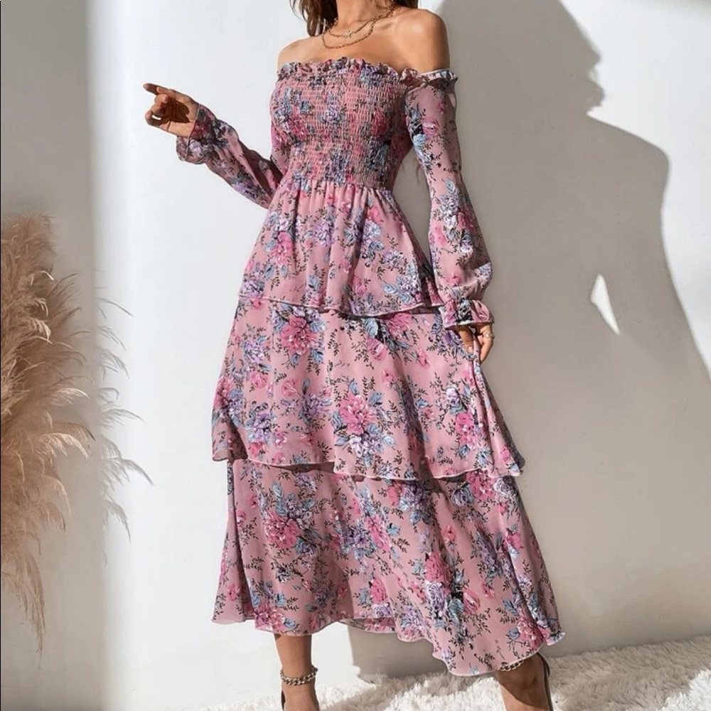 Boho floral print  off shoulder shirred layered hem maxi dress - Picture 3 of 15